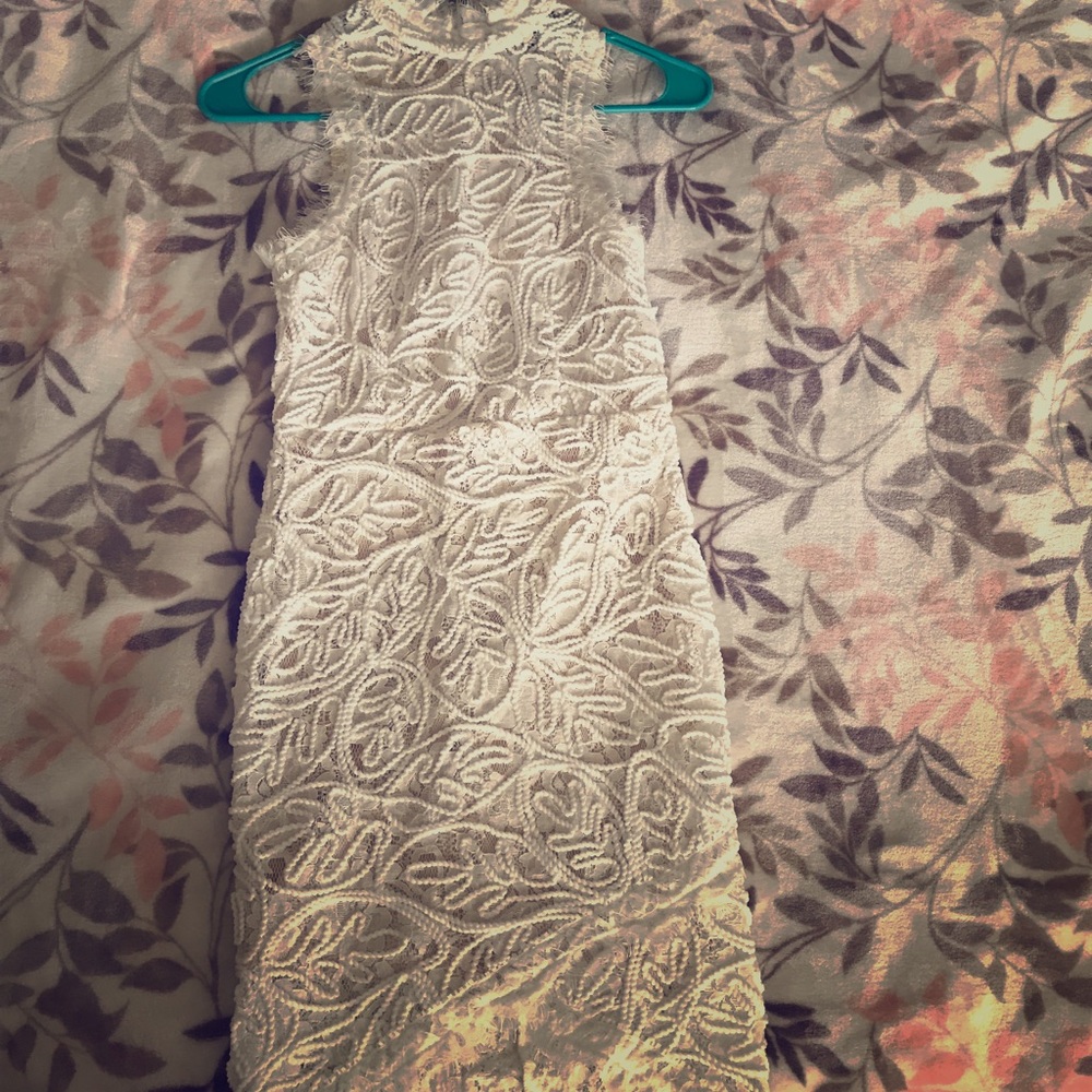 White sleeveless cocktail dress